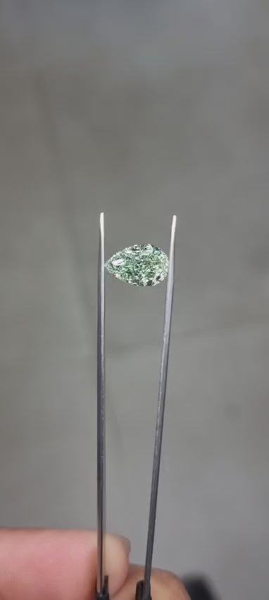 IGI LG720547365 - Pear 2.68ct Fancy Vivid Green VS1 EX EX None